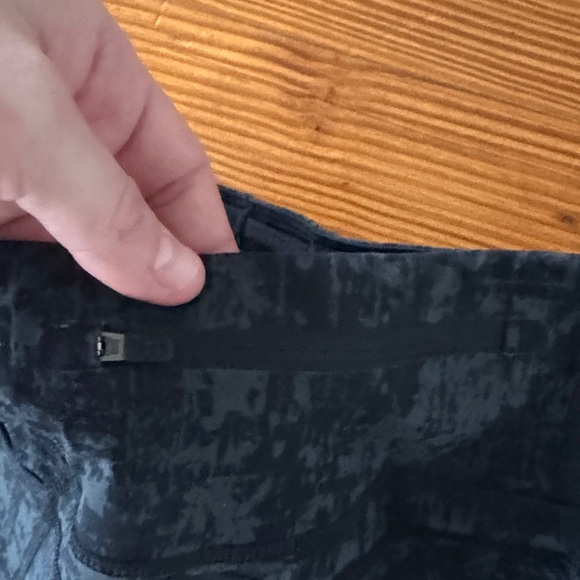 Sweaty Betty Charcoal Patterned Leggings - Picture 4 of 4